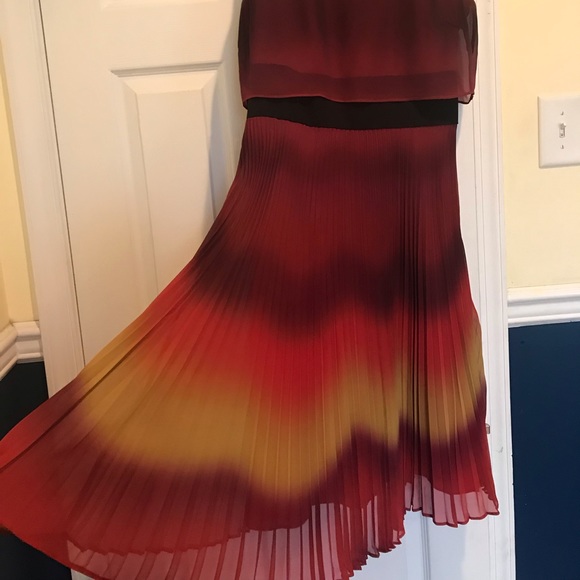 Karen Millen pleated ombré dress - Picture 2 of 5